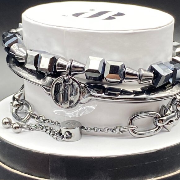 Beware The Enchantment ST38056 Halloween Stack 2025 Apple Charm - Picture 3 of 4